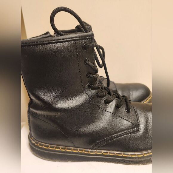 Dr. "Doc" Martens "Zavala" Black Leather Combat Boots Womens sz. 7/38 Ret.$225 - Picture 7 of 11